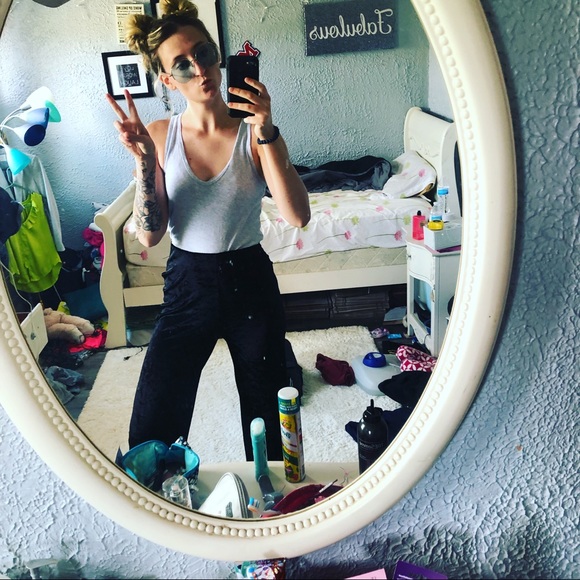 Meet your Posher, Jay - Picture 3 of 3